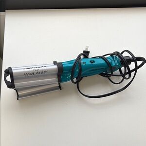 Bedhead Tigi Wave Artist Hair Iron